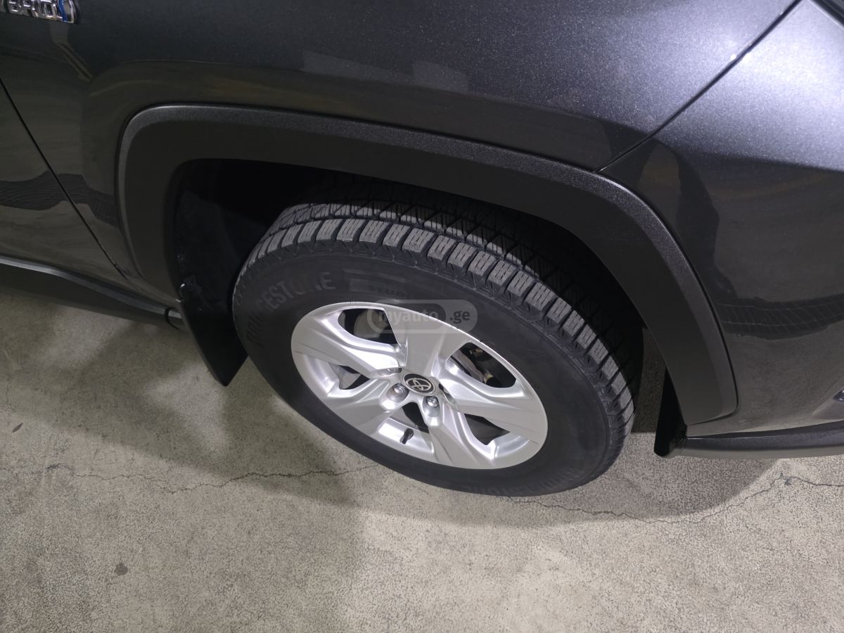 Toyota RAV 4 - фото 5