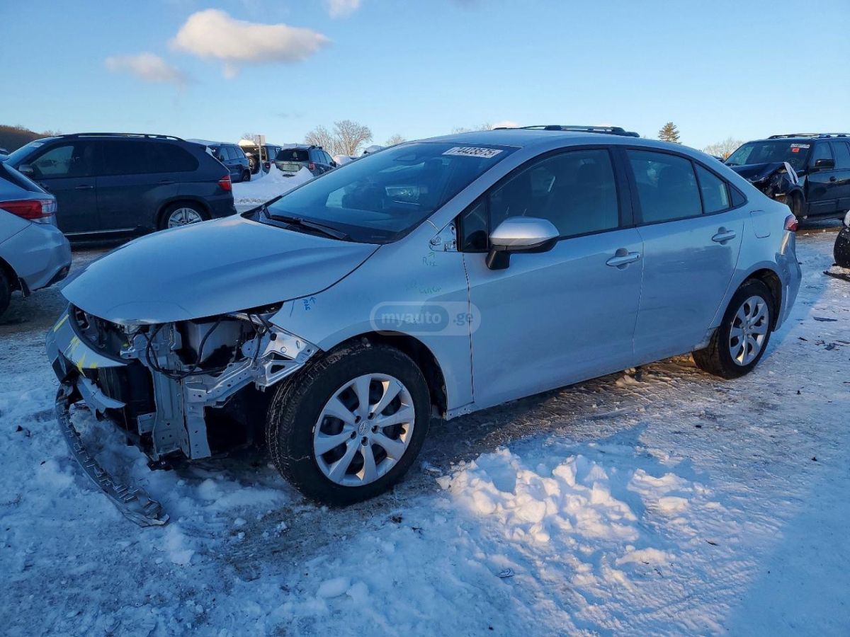 Toyota Corolla - фото 1