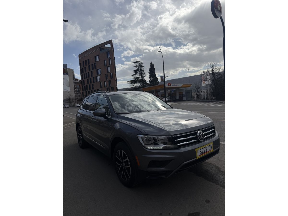 Volkswagen Tiguan - фото 10