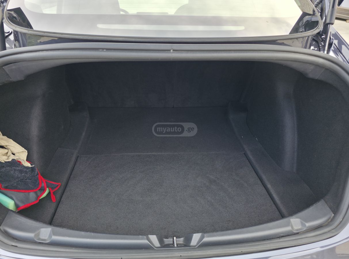 Tesla Model 3 - фото 11