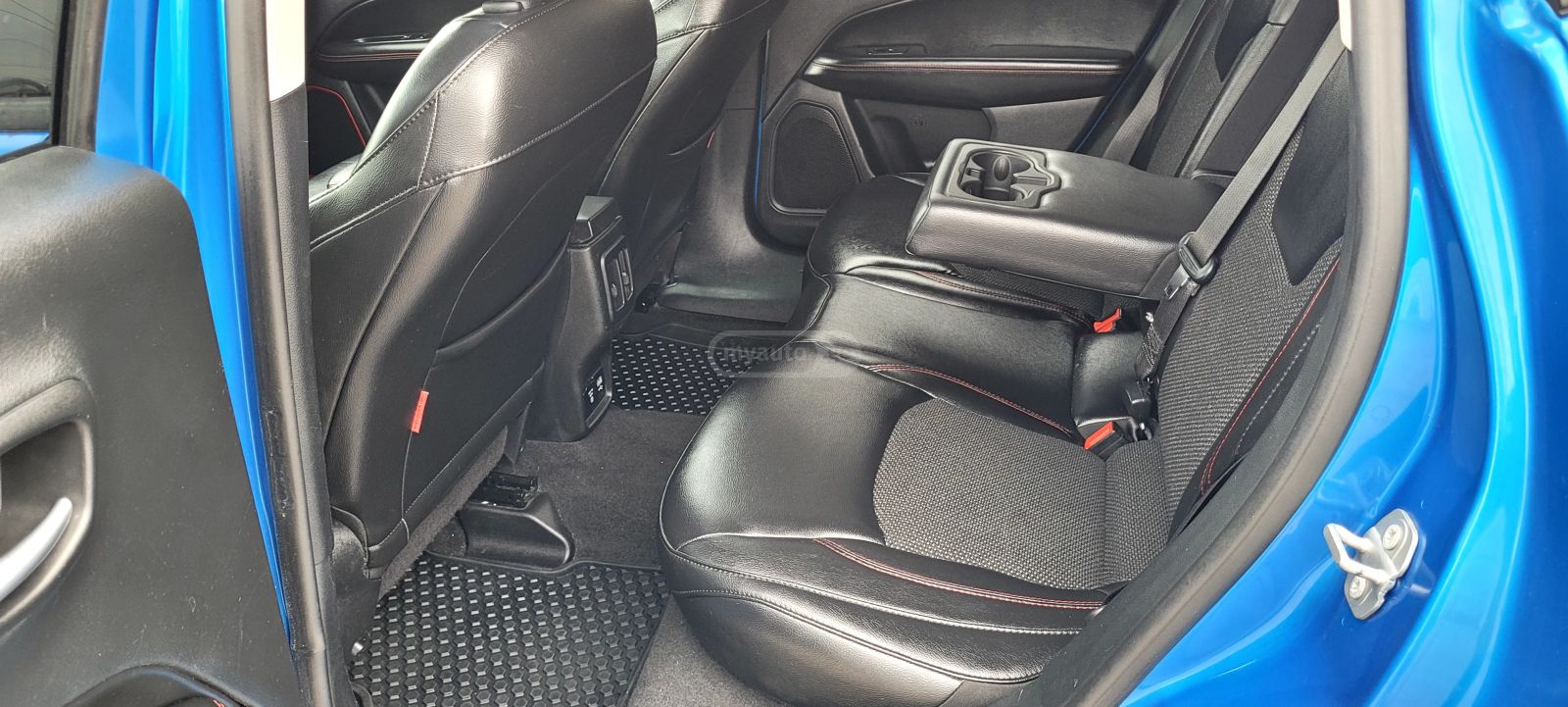 Jeep Compass - фото 12