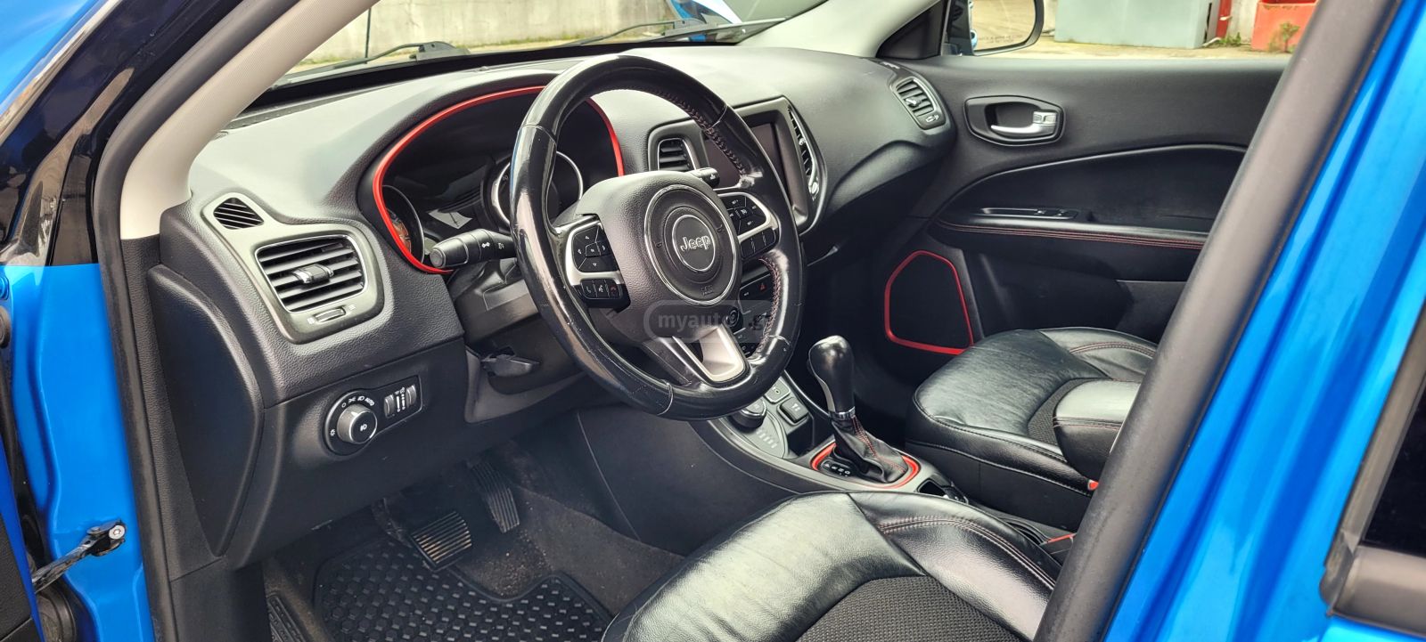 Jeep Compass - фото 13