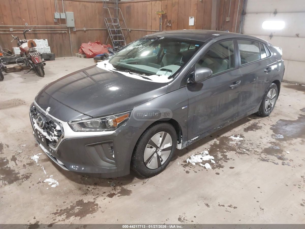 Hyundai Ioniq - фото 2