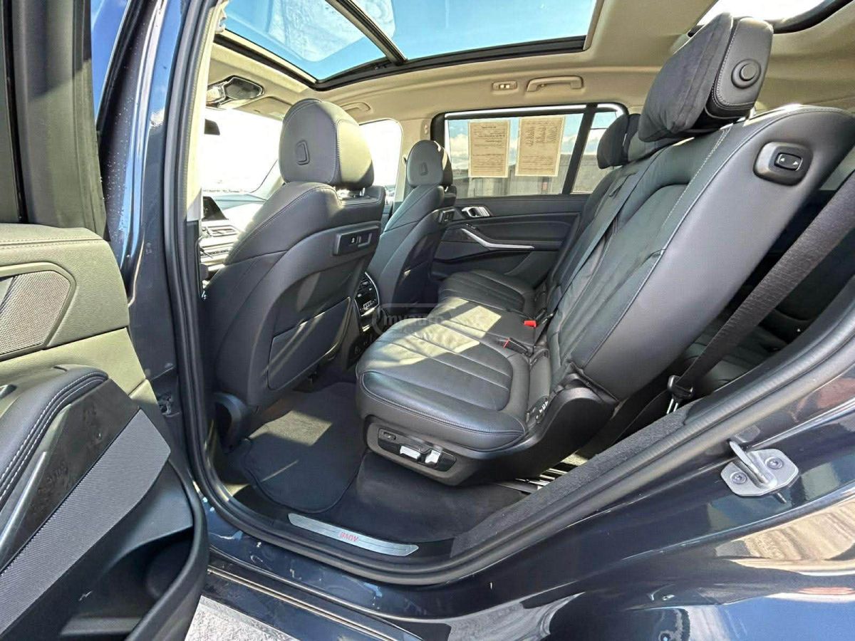BMW X7 - фото 12
