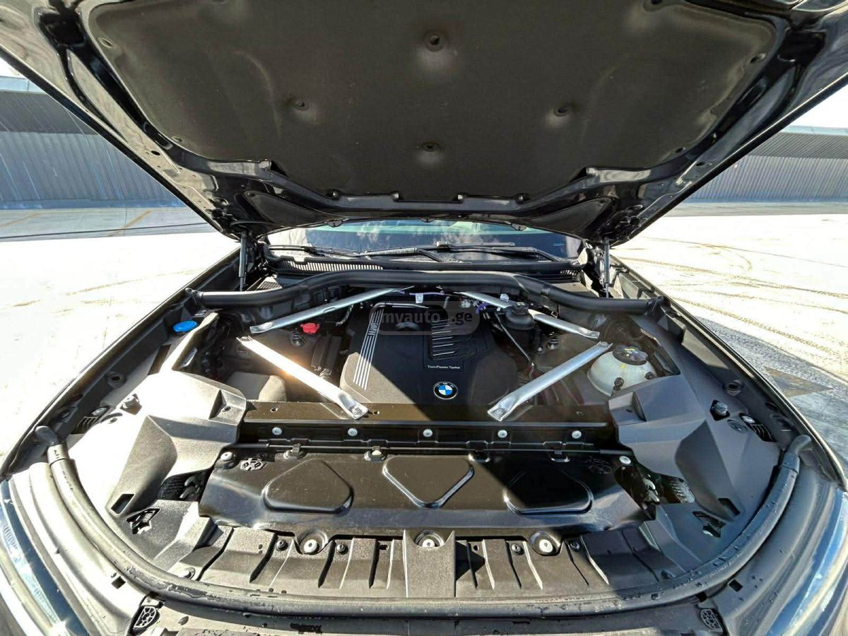 BMW X7 - фото 13