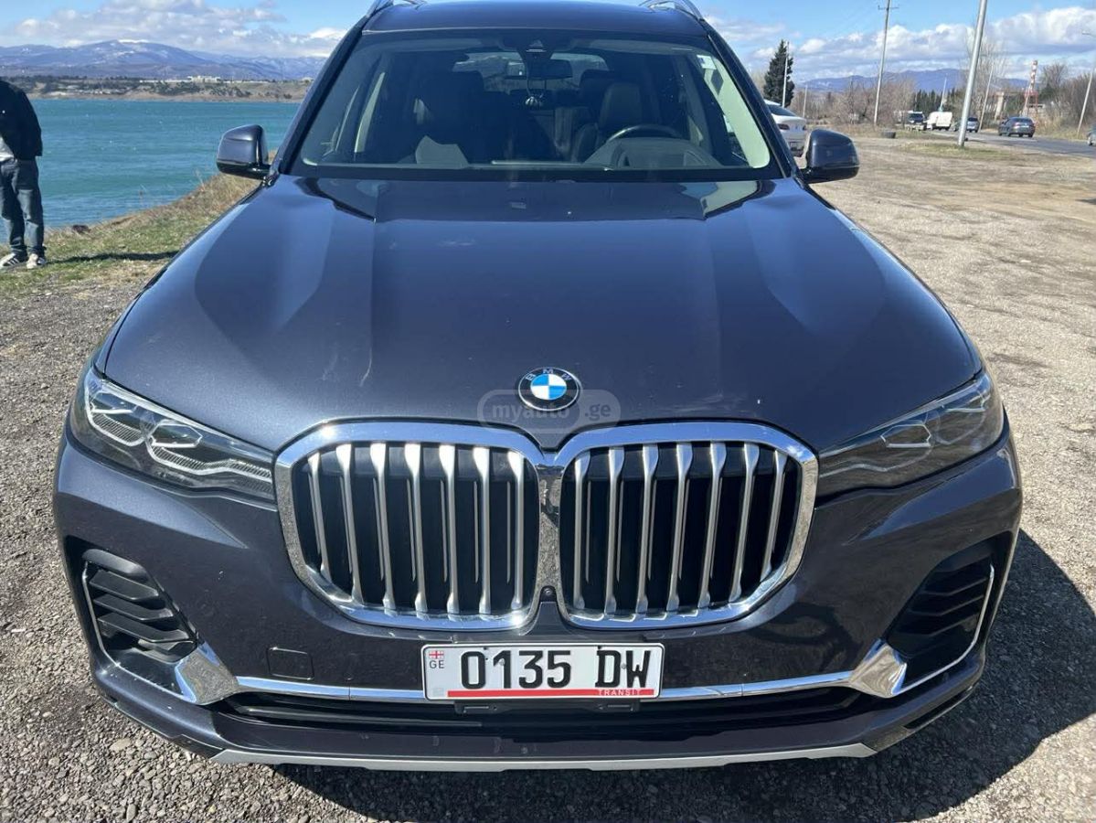 BMW X7 - фото 15