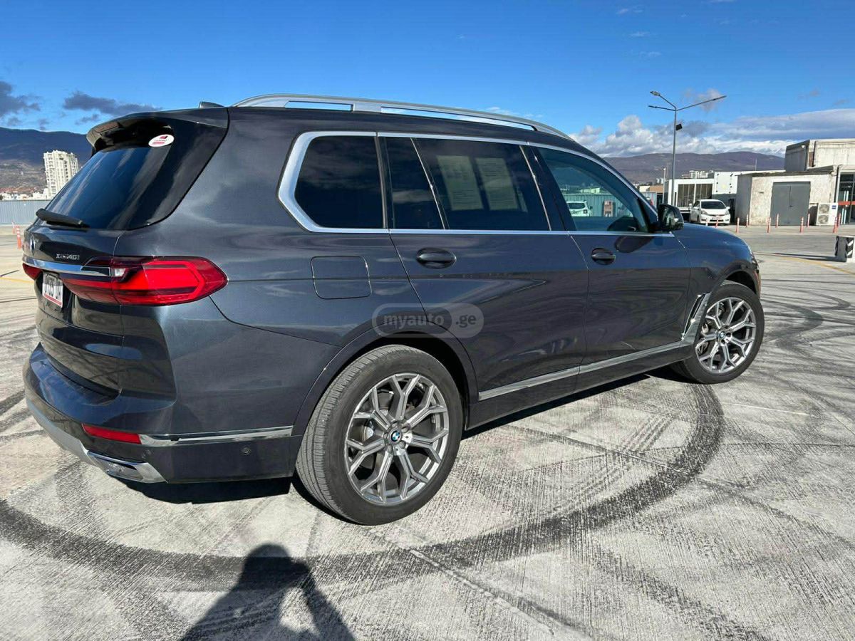 BMW X7 - фото 6
