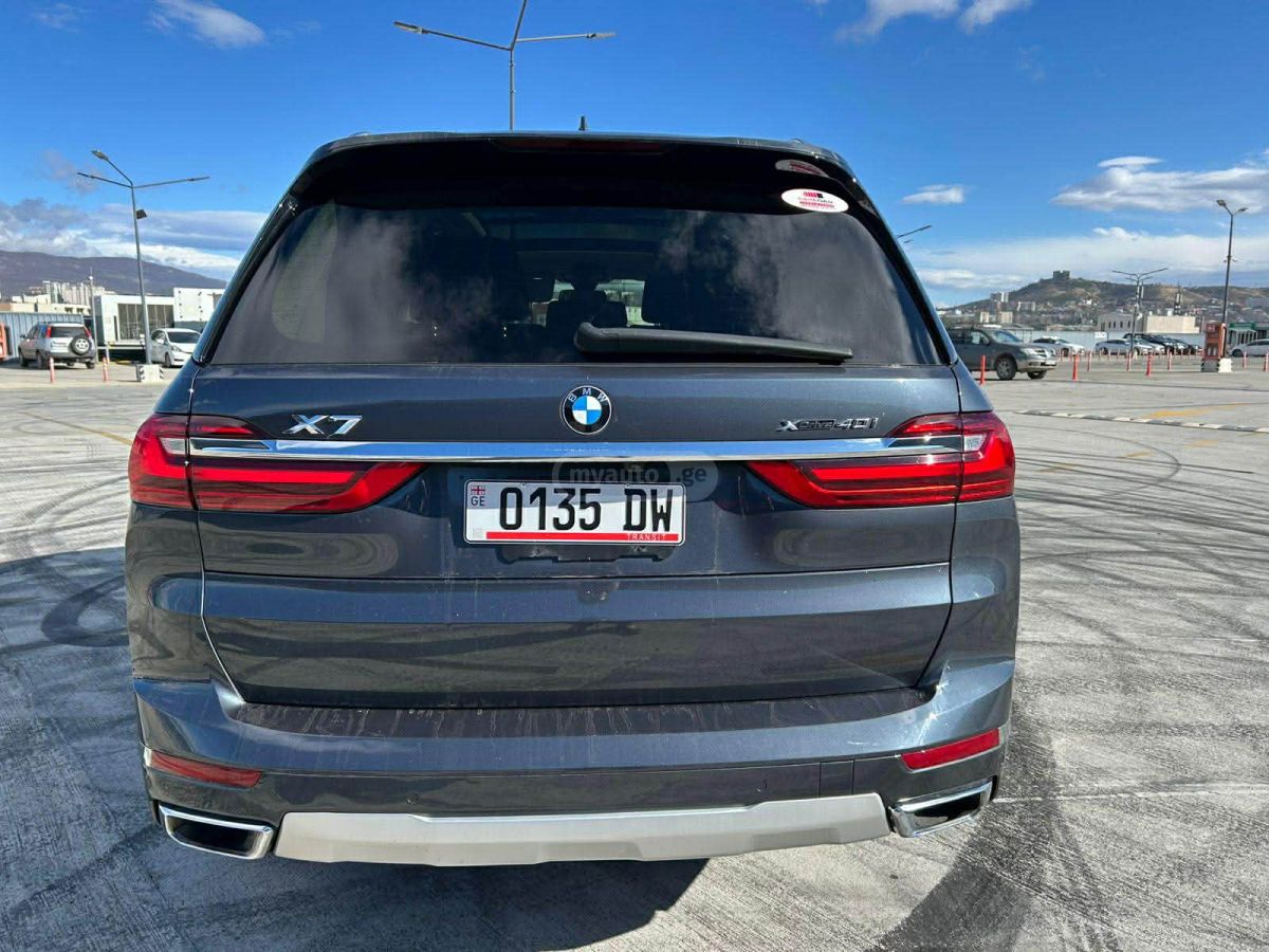 BMW X7 - фото 7