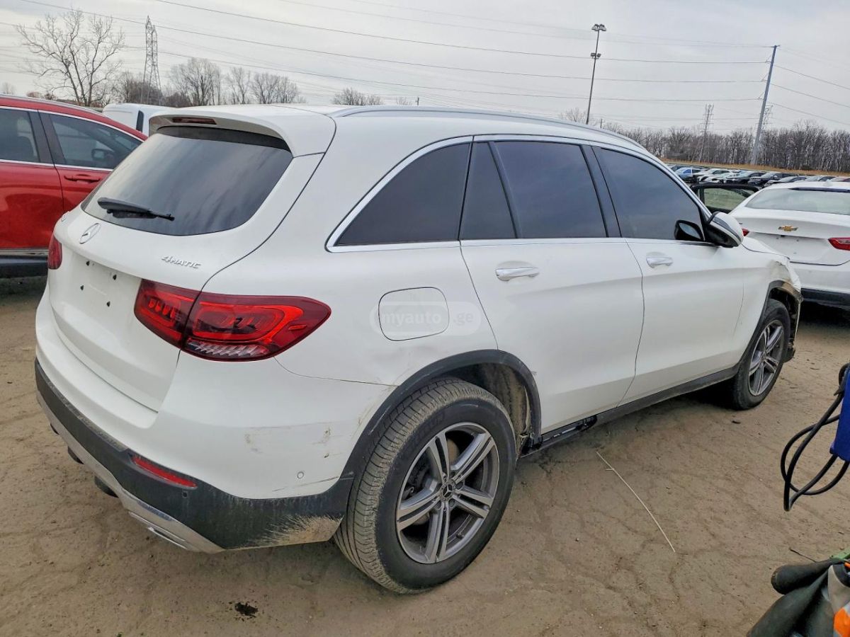 Mercedes-Benz GLC 300 - фото 3