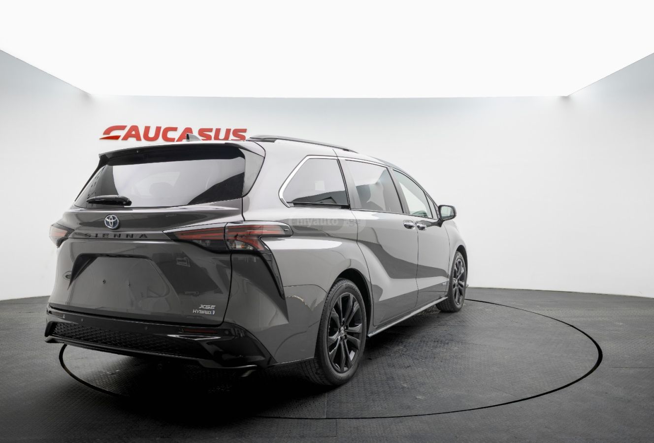 Toyota Sienna - фото 8