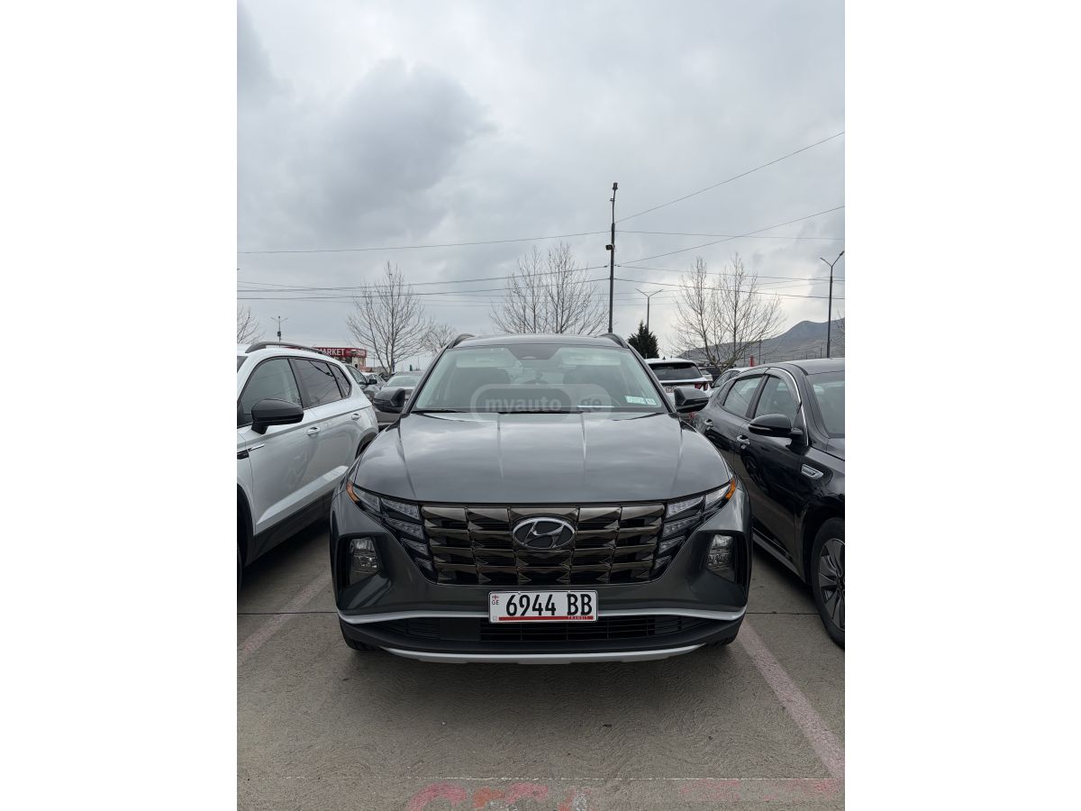 Hyundai Tucson - фото 1