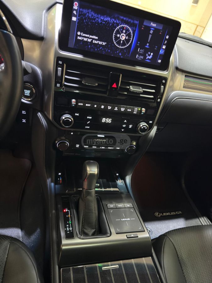 Lexus Luxury 4dr 4x4 Automatic — миниатюра 10