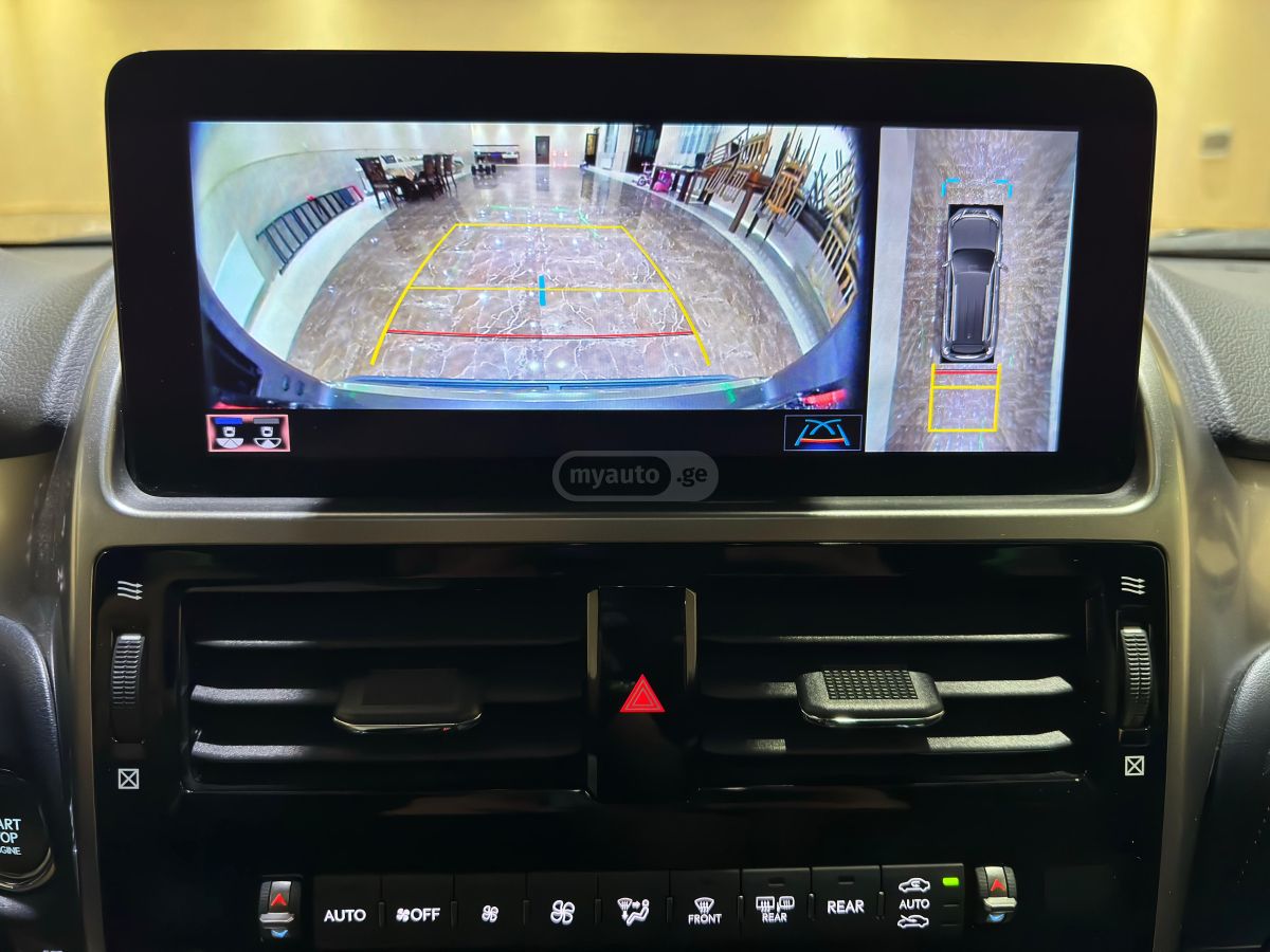 Lexus Luxury 4dr 4x4 Automatic — миниатюра 12