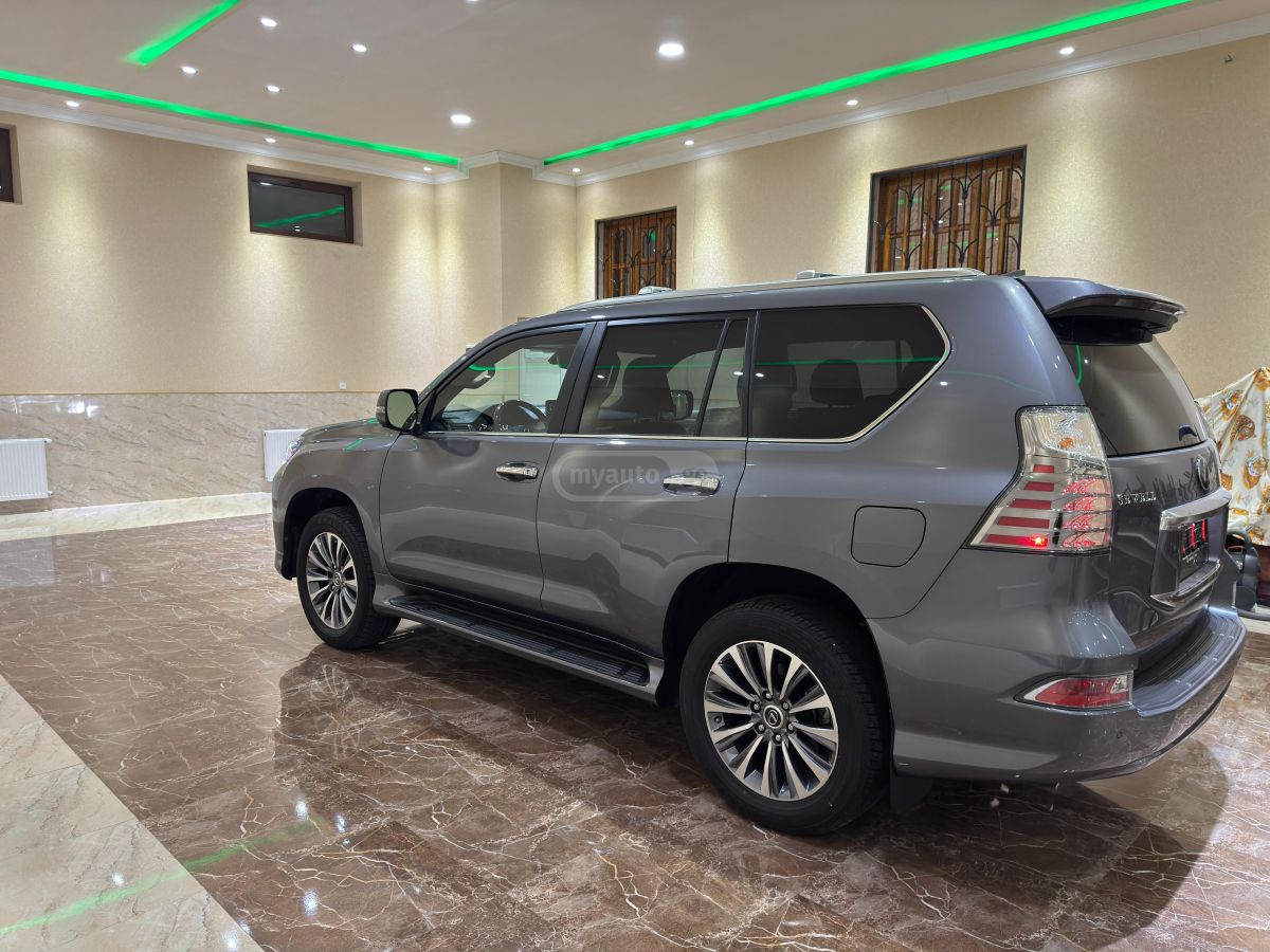 Lexus Luxury 4dr 4x4 Automatic — миниатюра 6