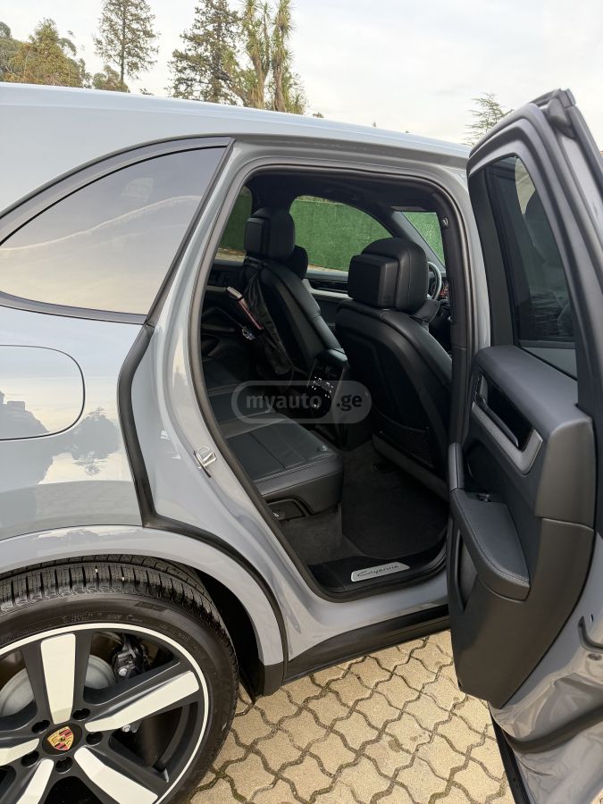 Porsche Cayenne - фото 7