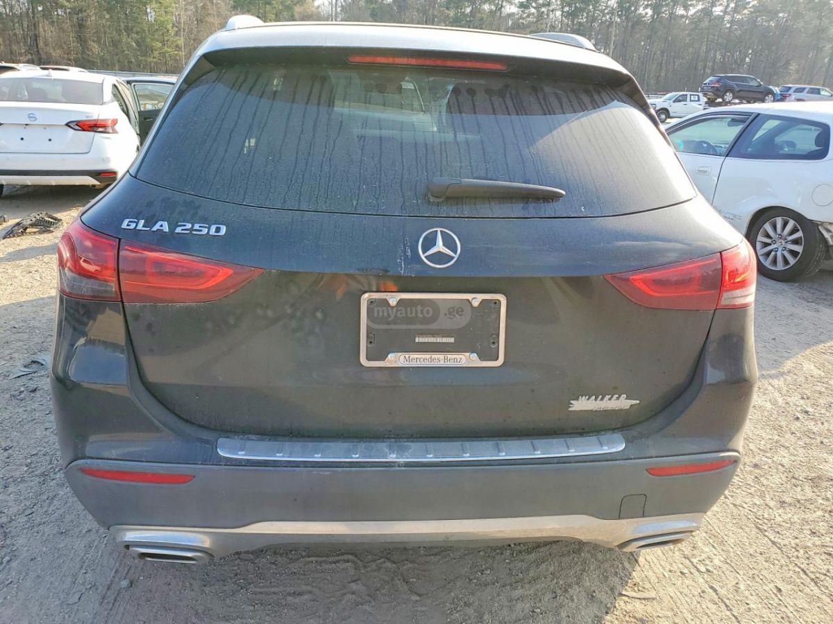 Mercedes-Benz GLA 250 - фото 6