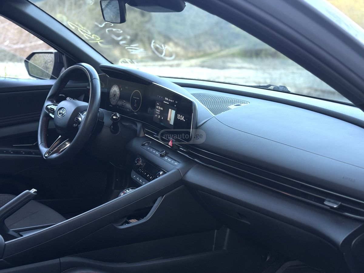 Hyundai Elantra - фото 3