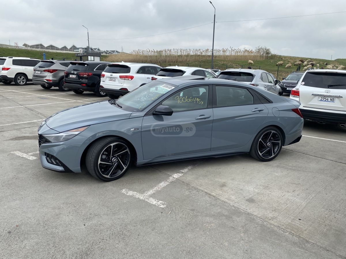 Hyundai Elantra - фото 6