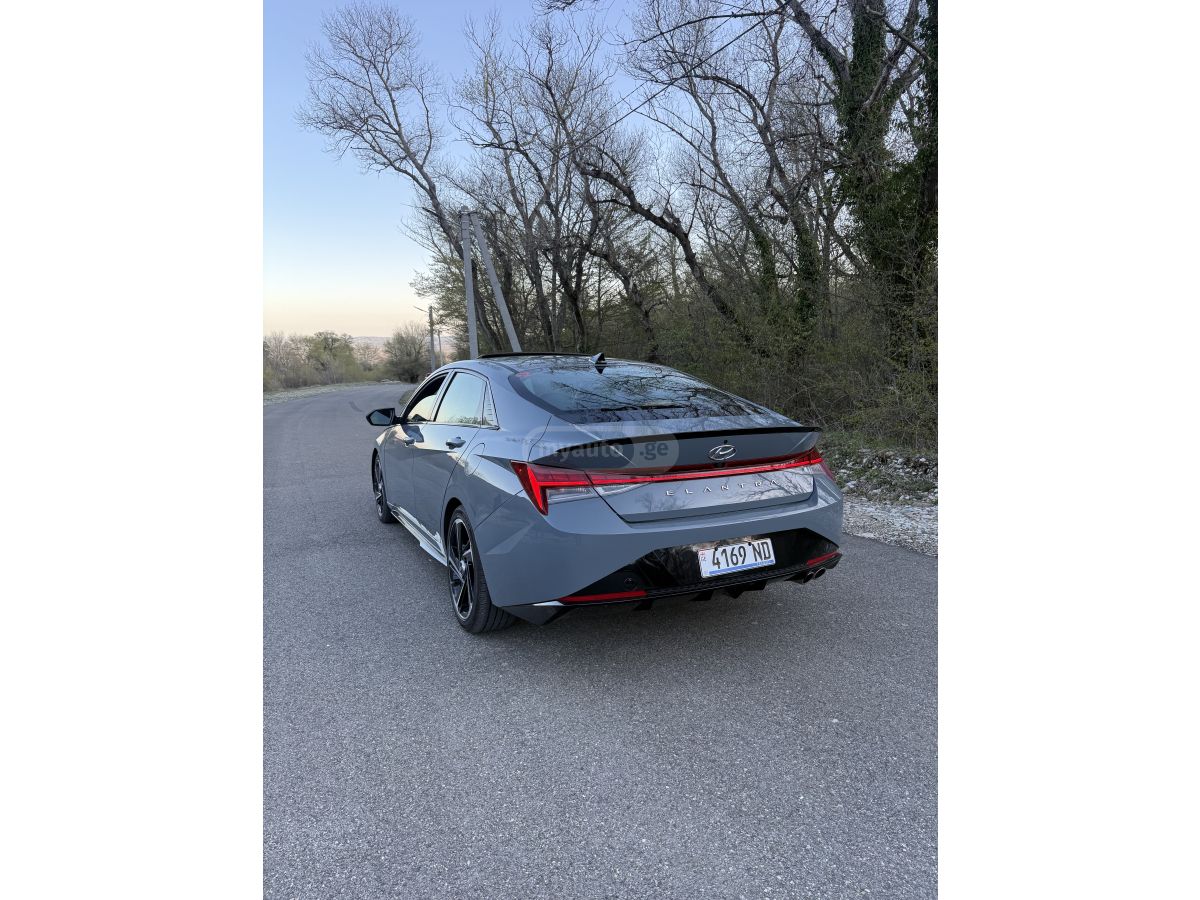 Hyundai Elantra - фото 8