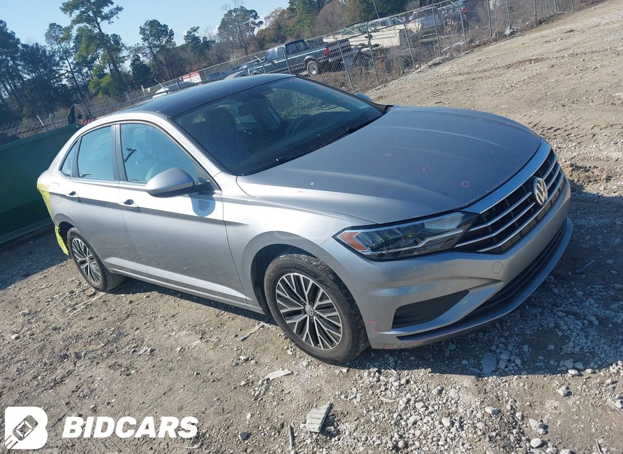 Volkswagen Jetta - фото 2