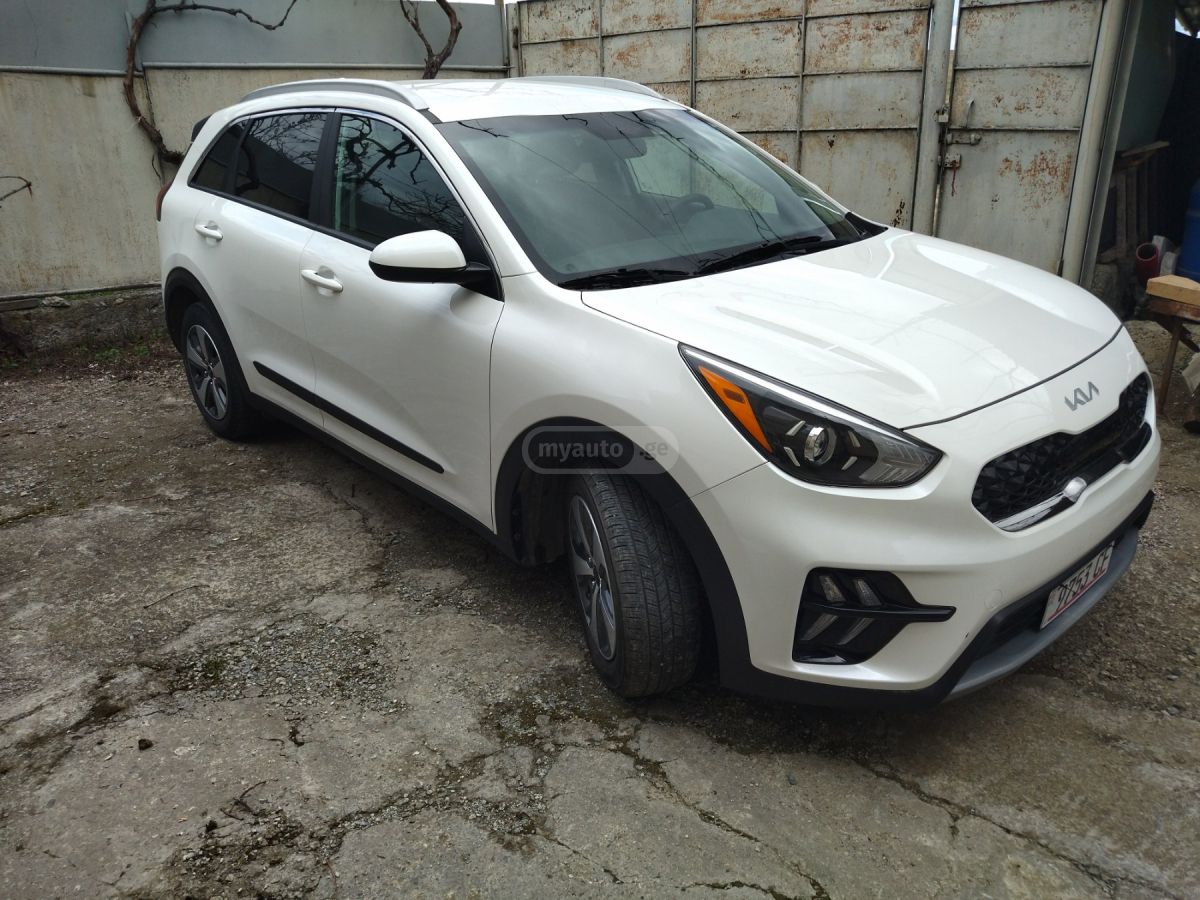 Kia Niro - фото 1
