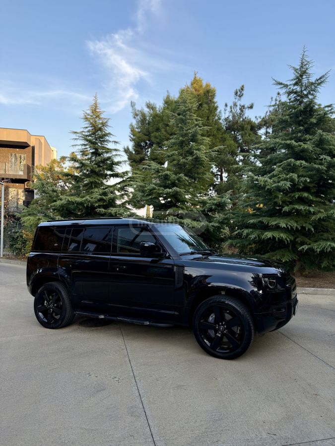 Land Rover Defender 110 2022 — миниатюра 1