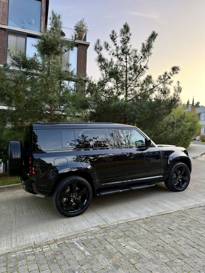 Land Rover Defender 110 2022 — миниатюра 10