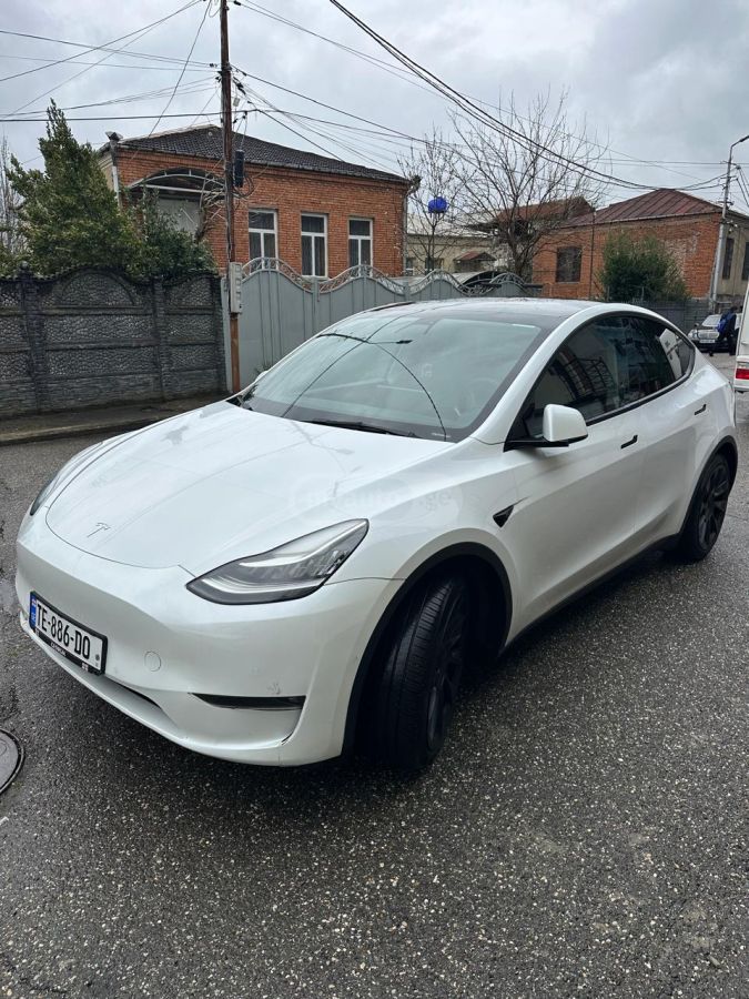Tesla Model Y - фото 2