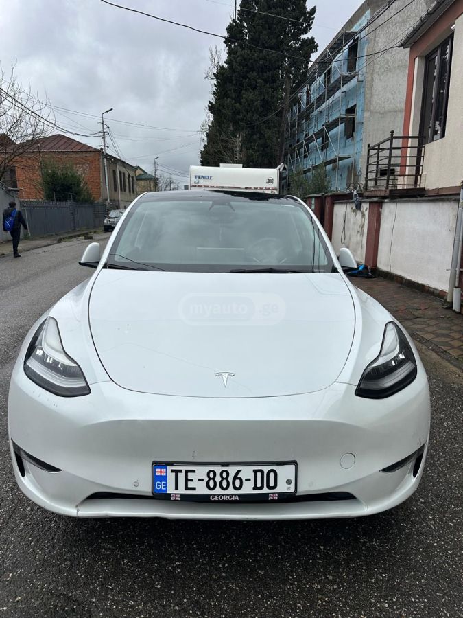 Tesla Model Y - фото 4