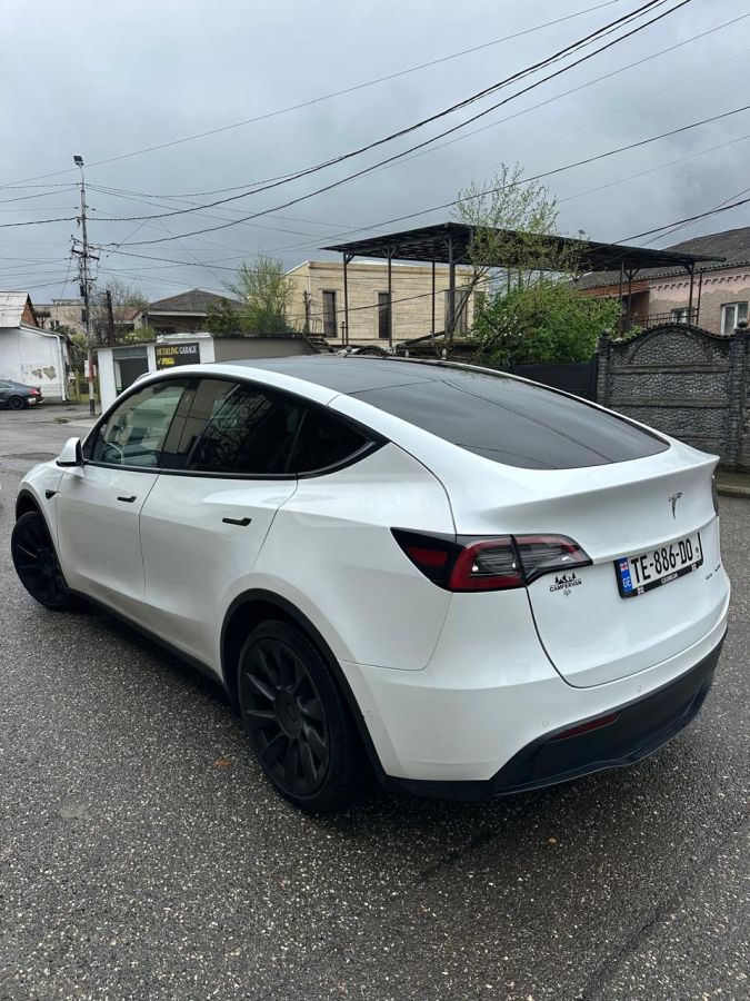 Tesla Model Y - фото 5