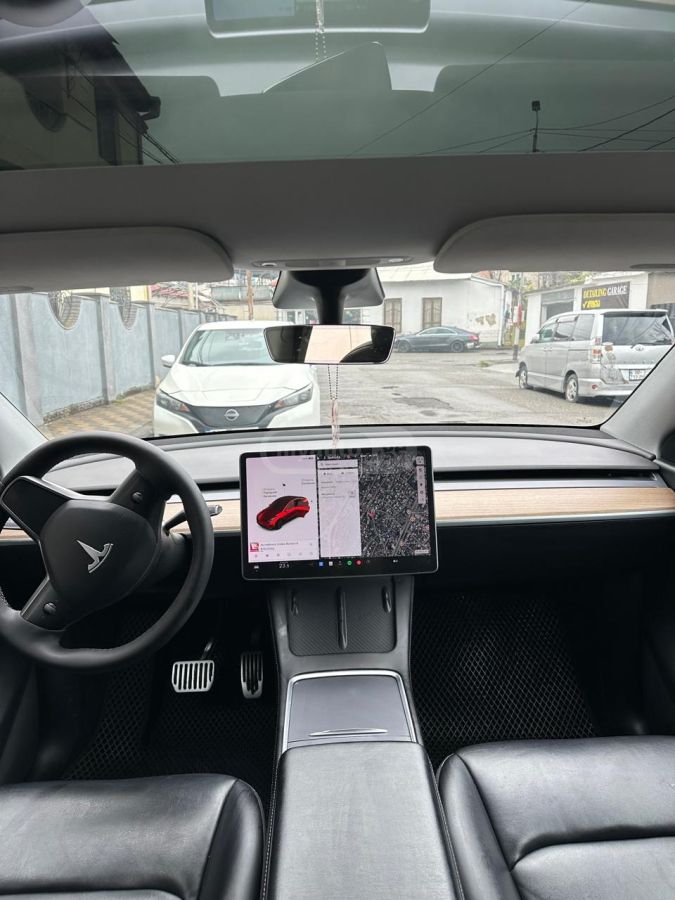 Tesla Model Y - фото 8
