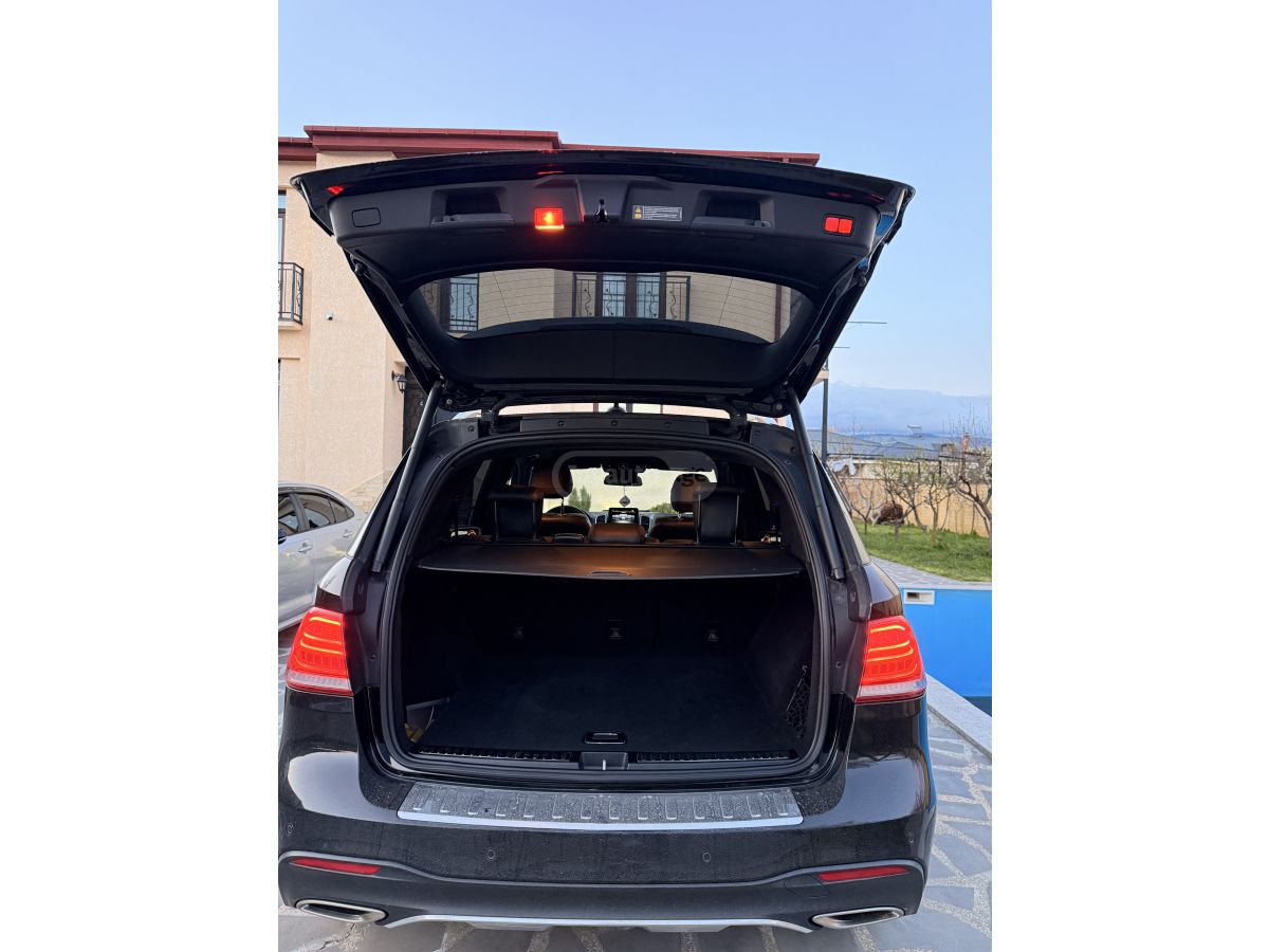 Mercedes-Benz GLE 400 - фото 12