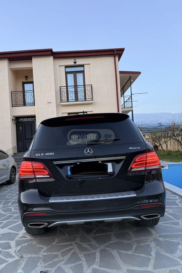 Mercedes-Benz GLE 400 - фото 2