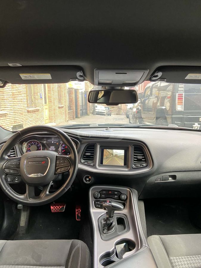 Dodge Challenger - фото 9