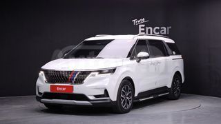 Kia Carnival - фото 1