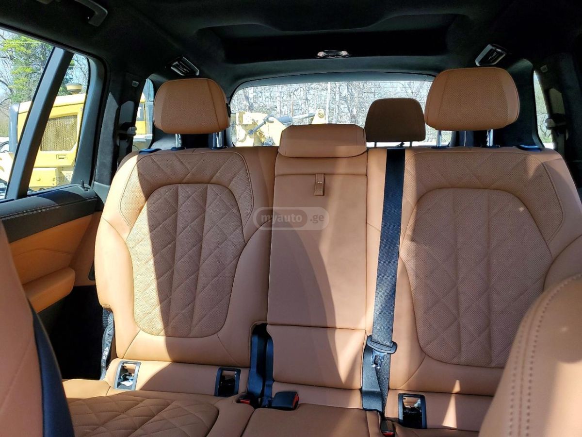 BMW X7 2024 — миниатюра 10