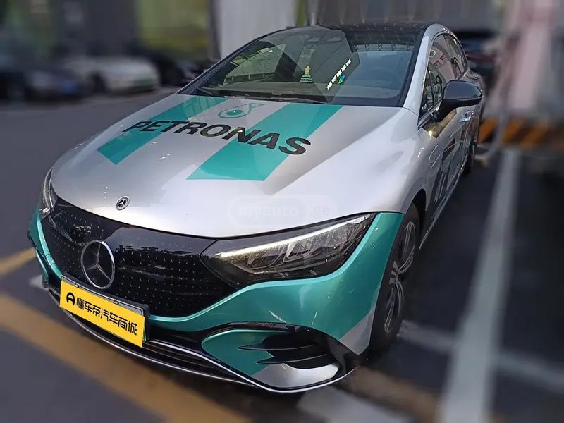 Mercedes-Benz EQE 2025 — миниатюра 1