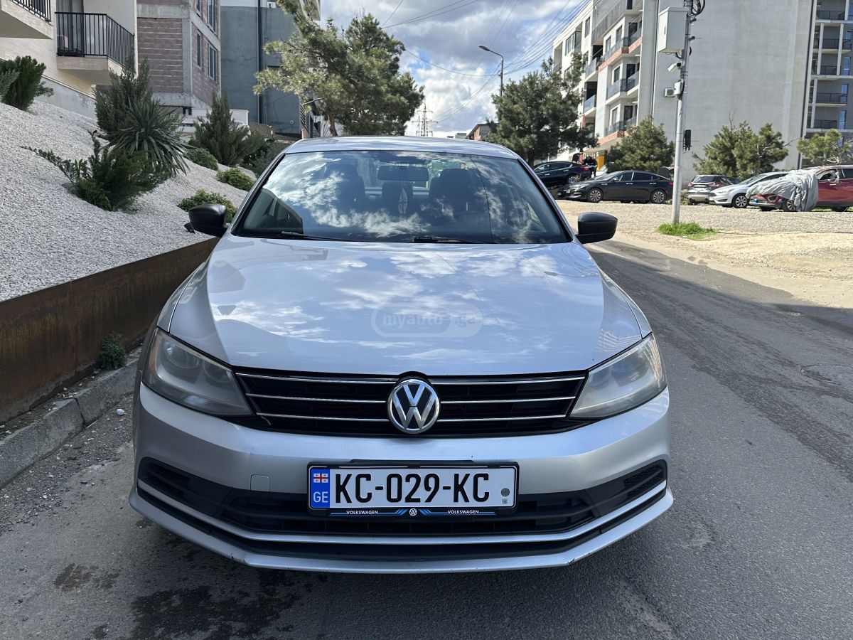 Volkswagen Jetta - фото 2