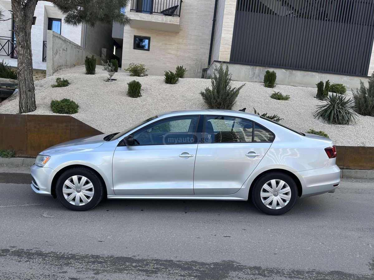 Volkswagen Jetta - фото 3