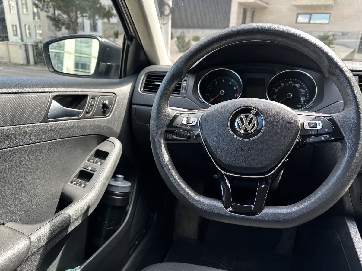 Volkswagen Jetta - фото 8