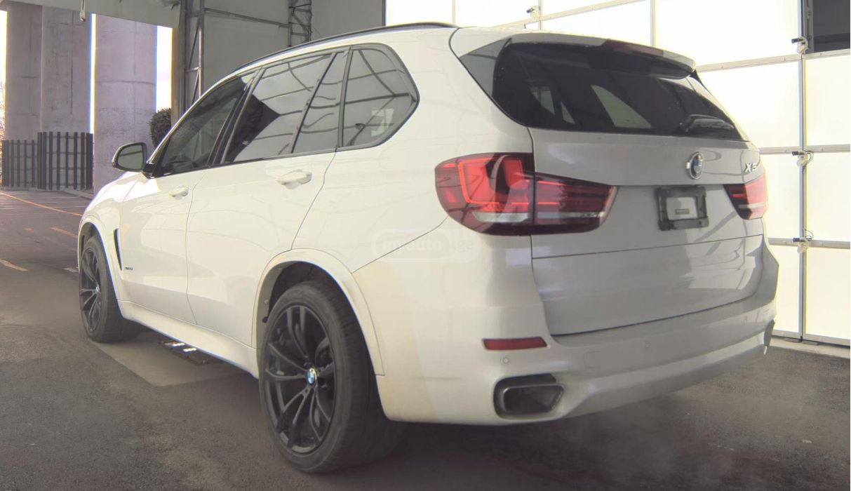 BMW X5 - фото 4