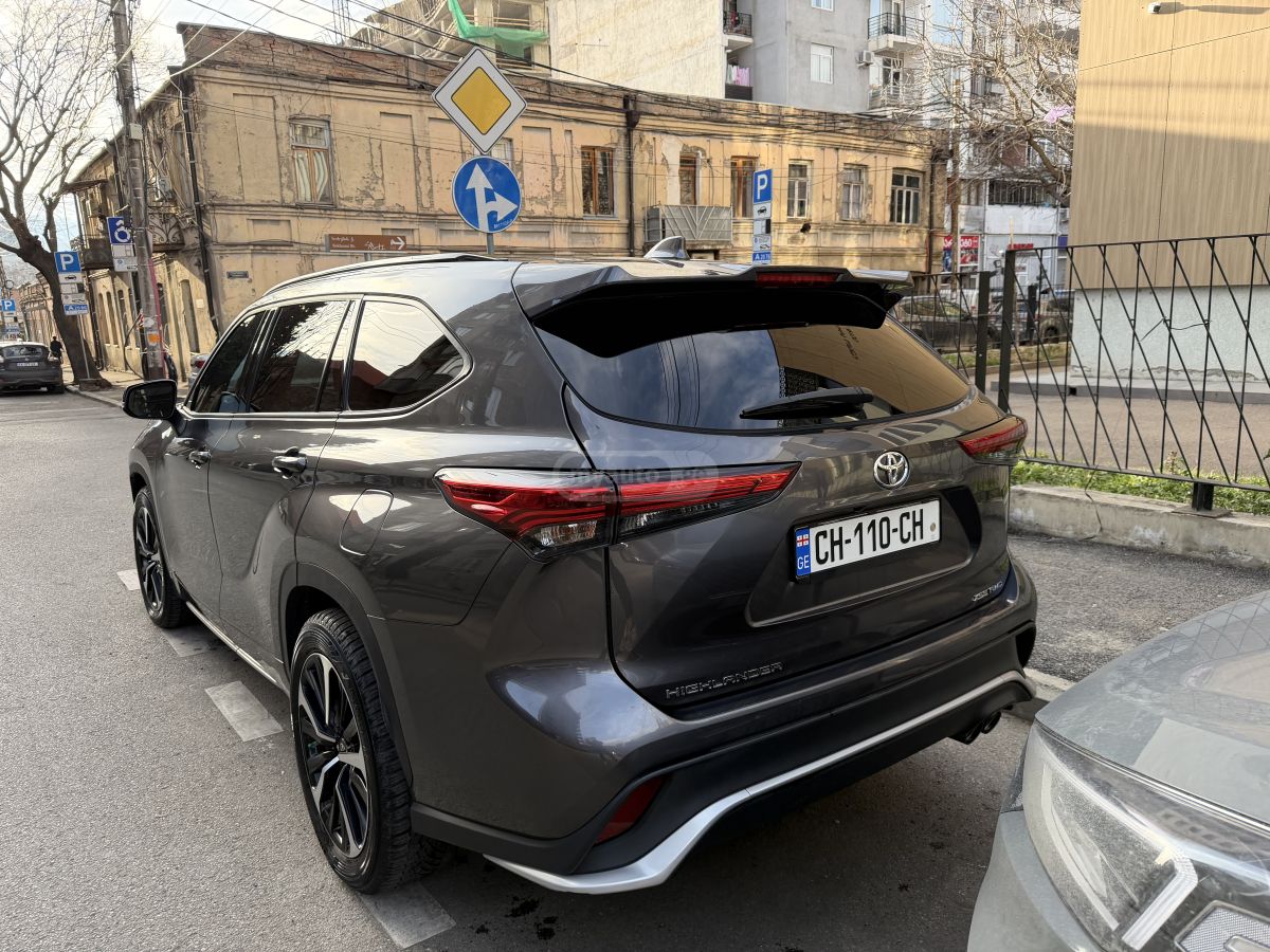 Toyota Highlander - фото 6