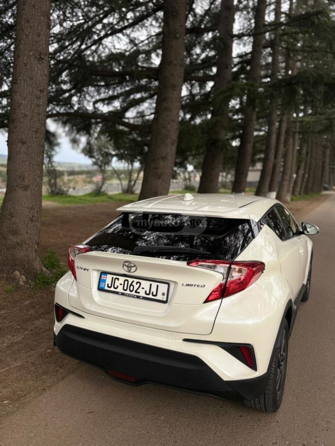 Toyota CHR - фото 2