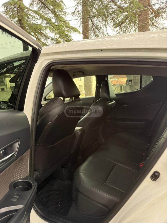 Toyota CHR - фото 6