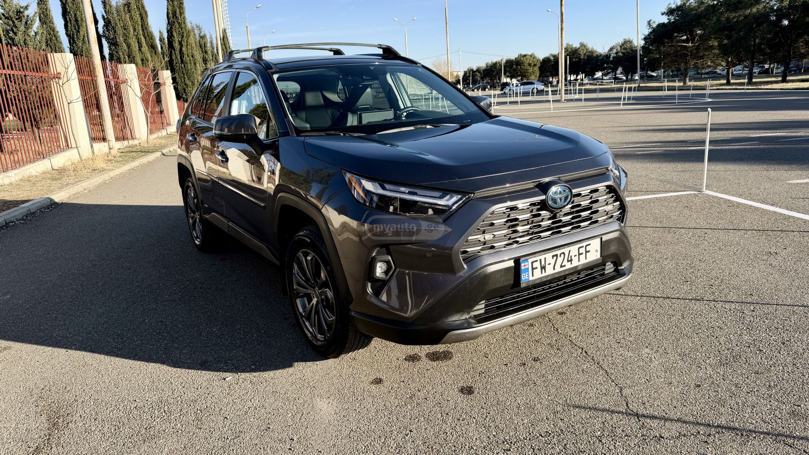 Toyota Limited 4dr All-Wheel Drive Au — миниатюра 2