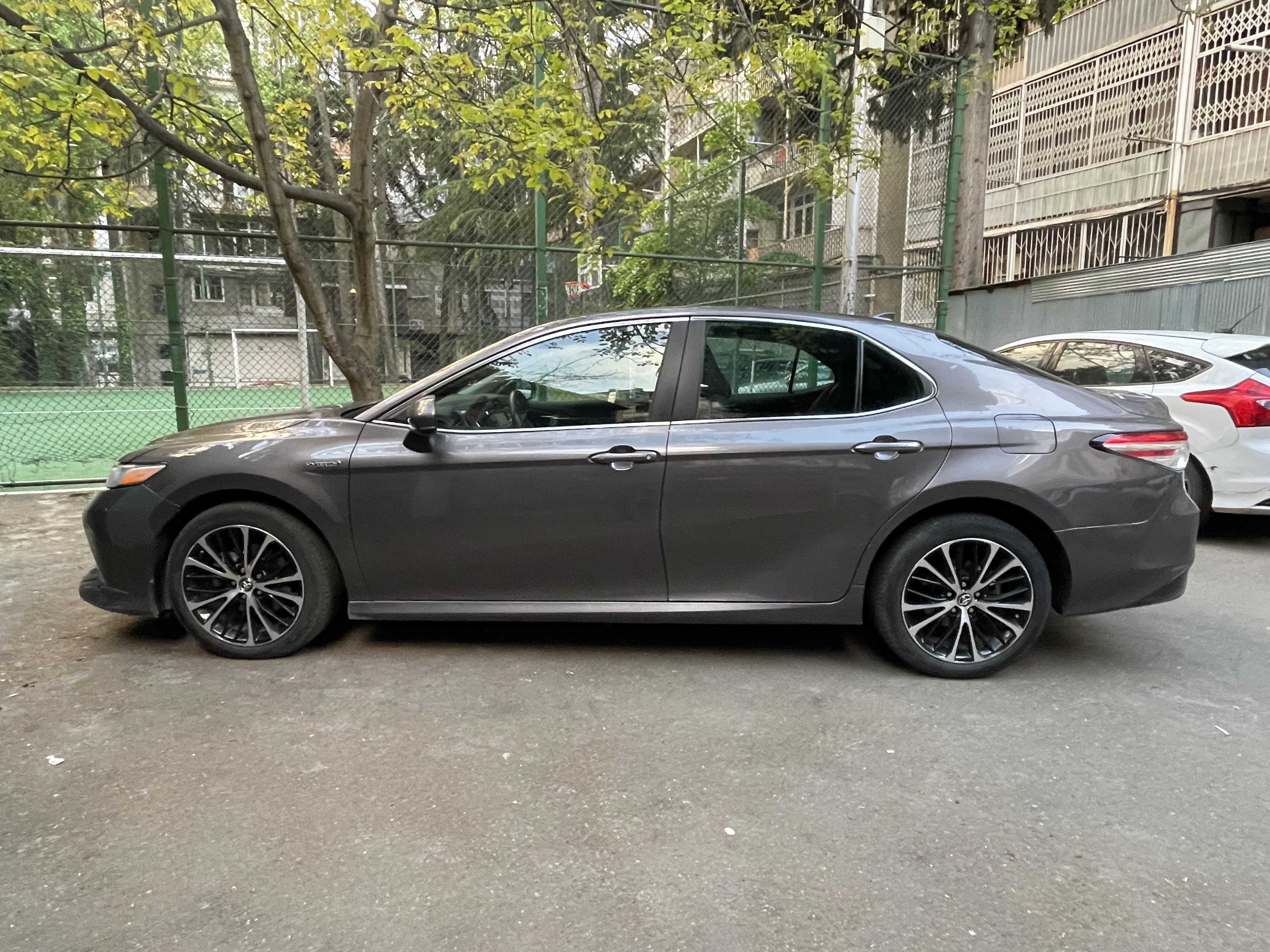 Toyota Camry - фото 2