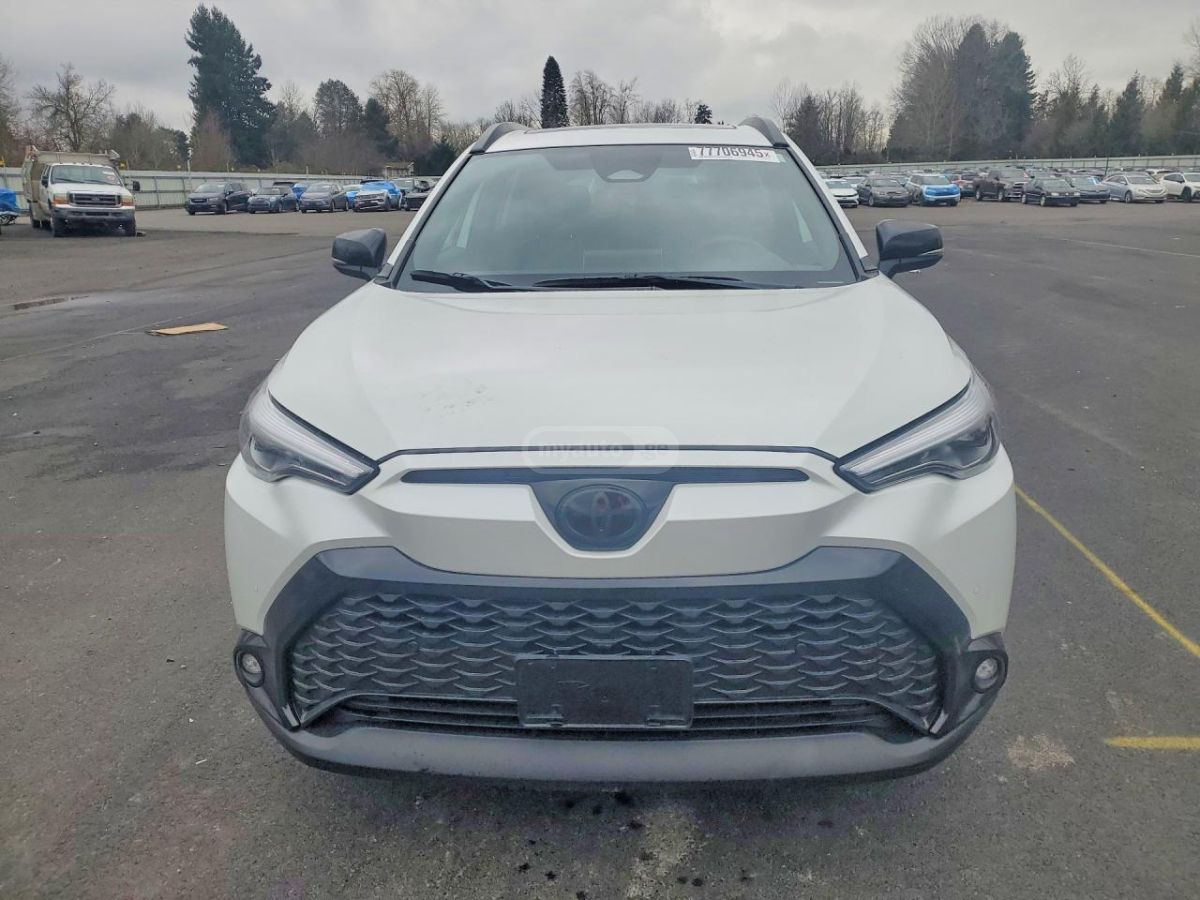Toyota Corolla cross HYBRID XSE 2025 — миниатюра 5