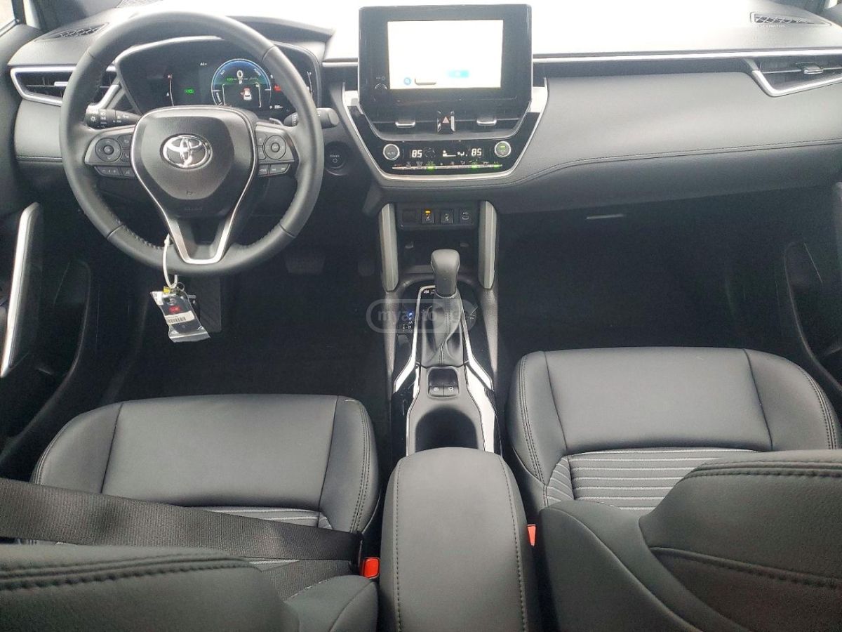 Toyota Corolla cross HYBRID XSE 2025 — миниатюра 8