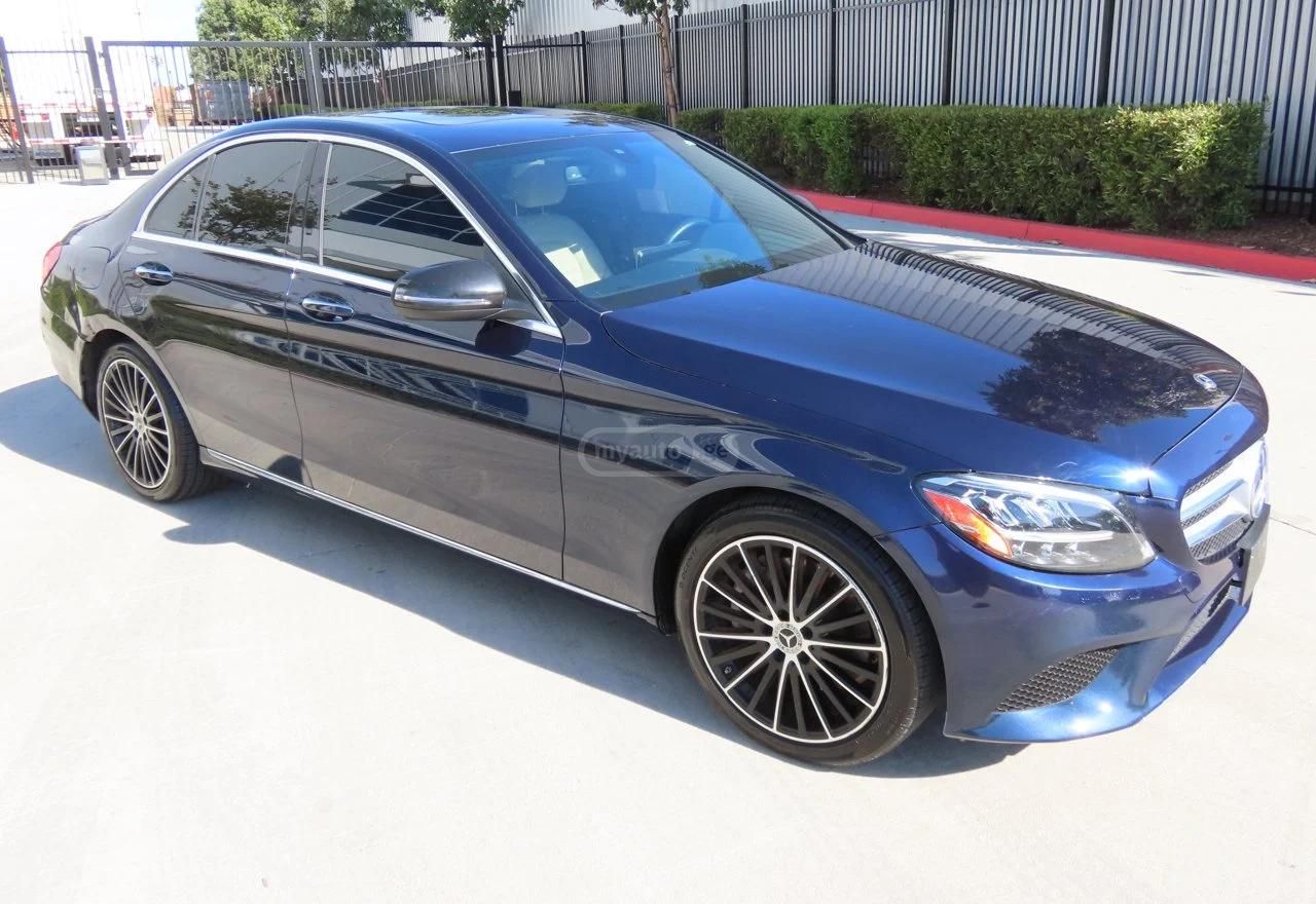 Mercedes-Benz C 300 - фото 1