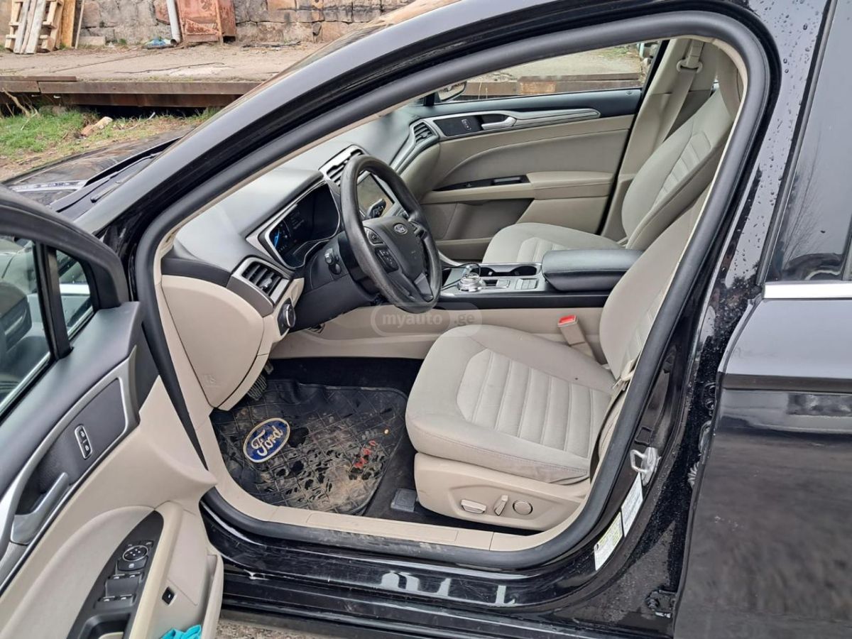 Ford Fusion - фото 10